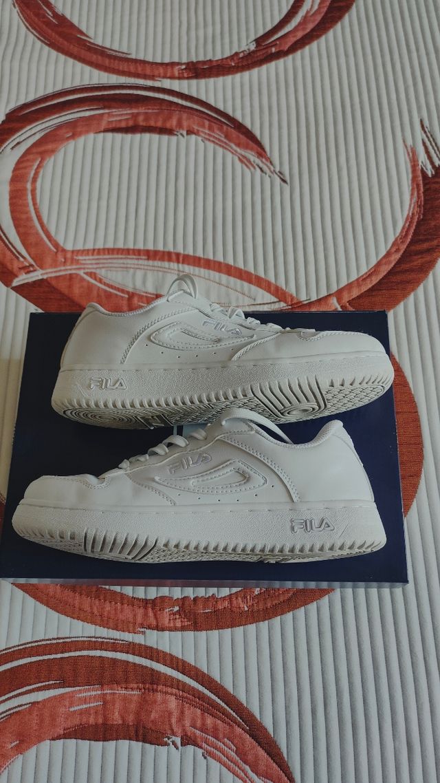 Zapatillas Fila blancas - como nuevas