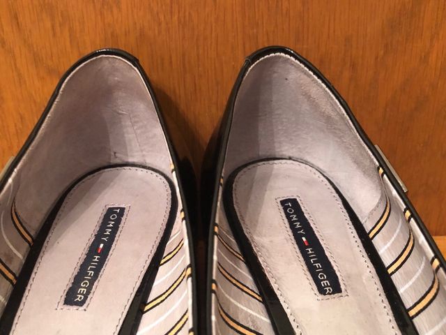 TOMMY HILFIGER - bailarinas cuña charol 38