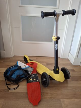 Patinete infantil Decathlon + accesorios