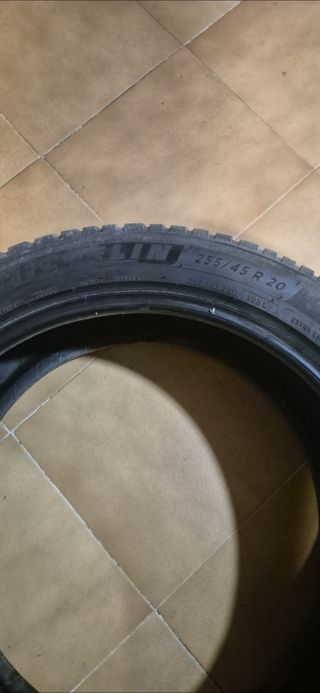 225-45-20 michelin 