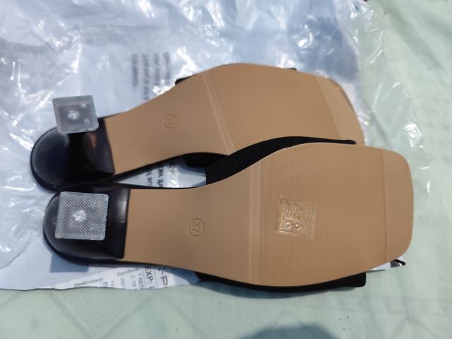 Sandalias negras Shein tacón fino