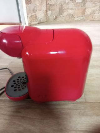 Cafetera Tassimo Bosch roja