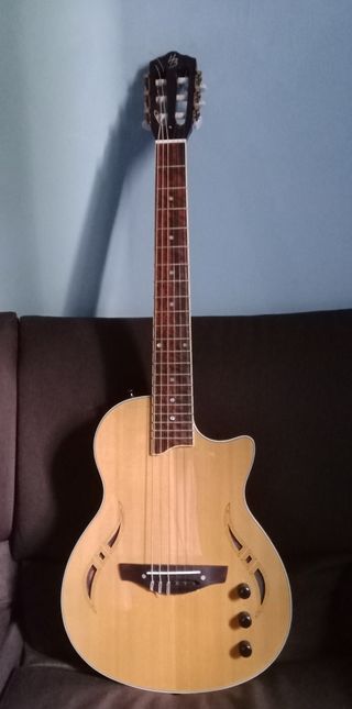 Guitarra Harley Benton Nashville Nylon