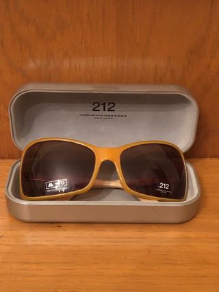 CAROLINA HERRERA - gafas sol con funda