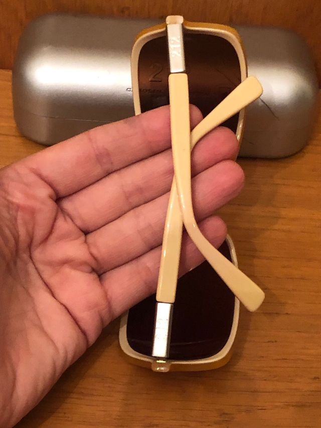 CAROLINA HERRERA - gafas sol con funda