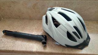 Bicicleta montaña 26" blanca Seminueva con regalo