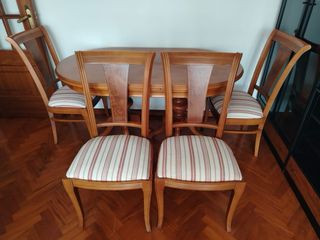 Mesa comedor madera + 4 sillas