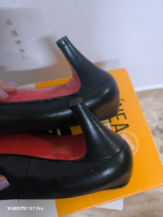 Salones negro talla 38