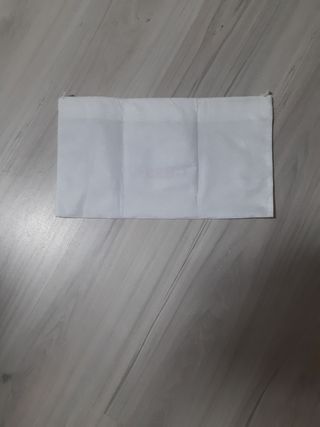 Funda Bolso Guess - Blanca