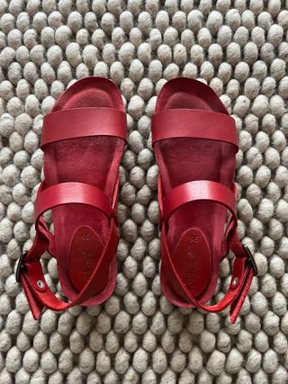 Sandalias rojas Kickers - talla 36