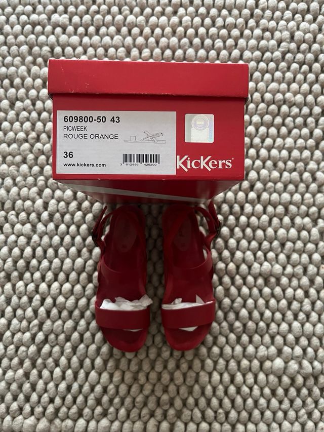 Sandalias rojas Kickers - talla 36