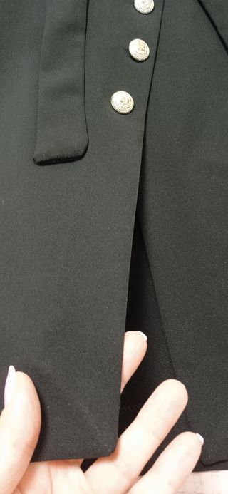 Falda midi negra botones