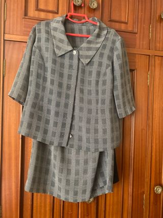 Traje Gris y Blanco - Talla Grande