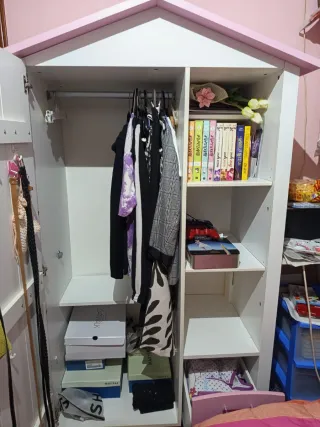 Armario + mesita rosa y blanca