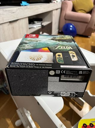 Nintendo Switch OLED - Zelda Tears of Kingdom