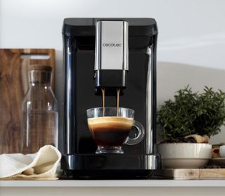 Cafetera Superautomatica Cecotec Cremmaet Macchia