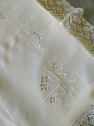 Cuscino seta ricamato anni '40