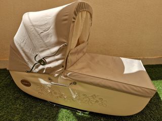 Carricoche clásica beige