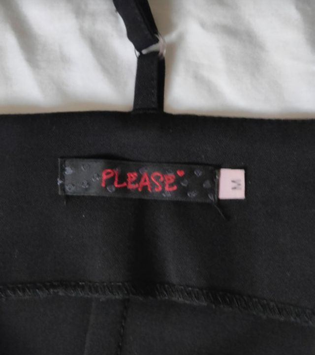 Tubino corto nero con spalline sottili