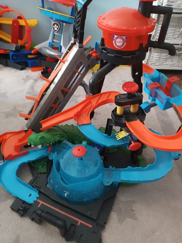 Pista Hot Wheels Cocodrilo