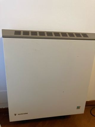 Radiadore Technotherm 1700W.