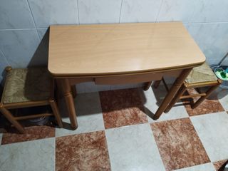 Mesa plegable + 2 sillas