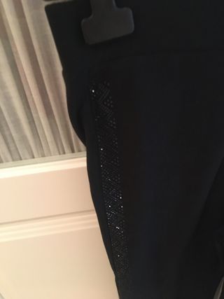 Pantalones negros c/ banda brillante