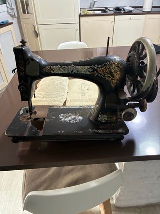 Máquina coser Singer antigua