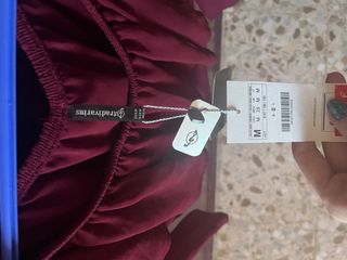 Blusa burdeos de hombros caídos – Talla M