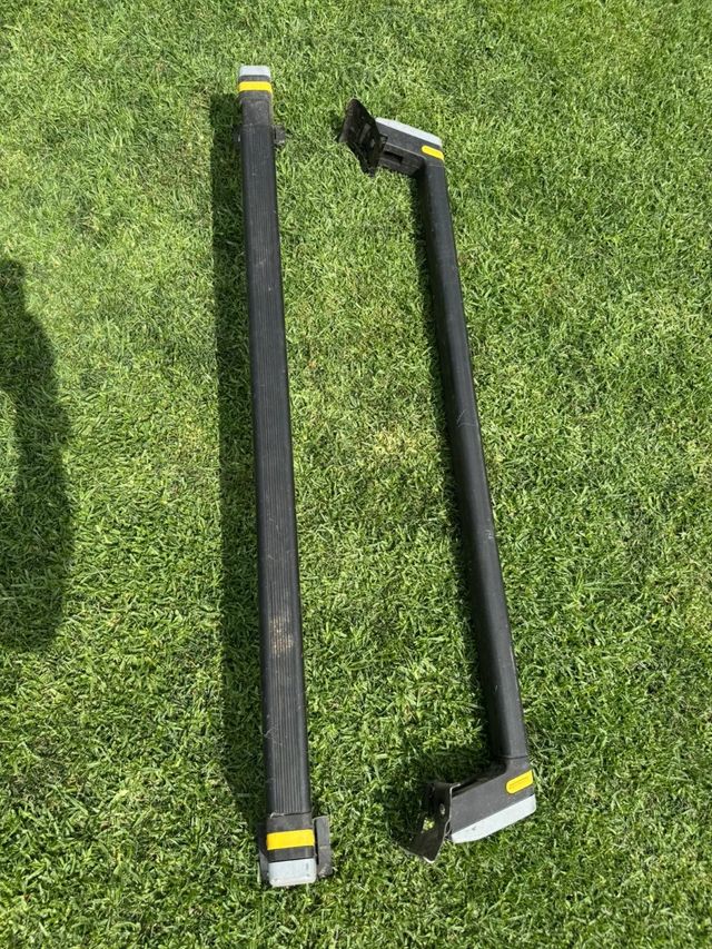 Barras portaequipajes coche