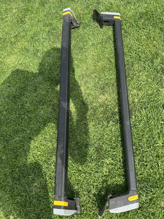 Barras portaequipajes coche