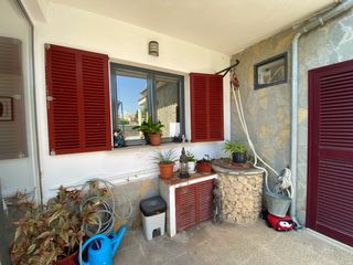 Casa unifamiliar techo libre y jardín