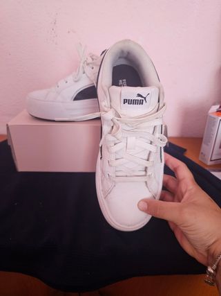 Zapatillas Puma blancas y negras