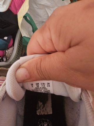 Zapatillas Puma blancas y negras
