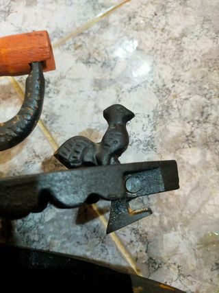 Plancha antigua hierro fundido y madera.