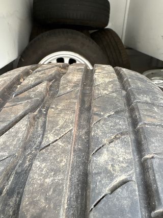 Neumáticos 225/60 R15 SE REGALAN
