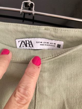 Pantalones Zara verde caqui clarito