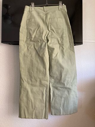 Pantalones Zara verde caqui clarito
