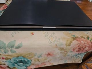 MacBook Pro 15" Touch Bar - airpods pro 2 
