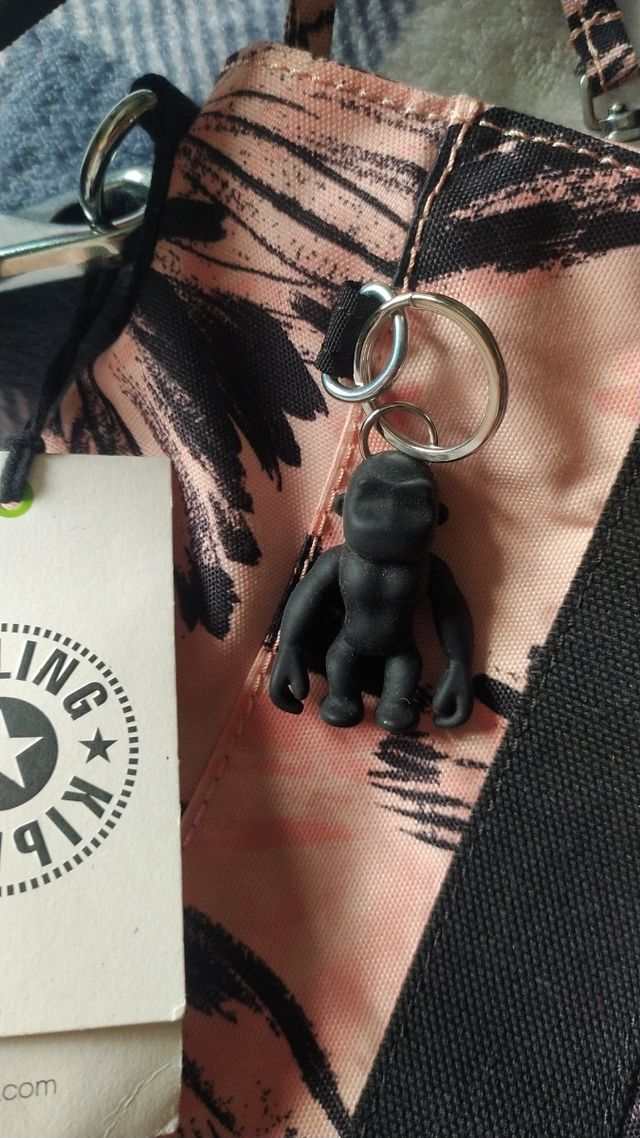Bolso Kipling rosa y negro nuevo con etiqueta