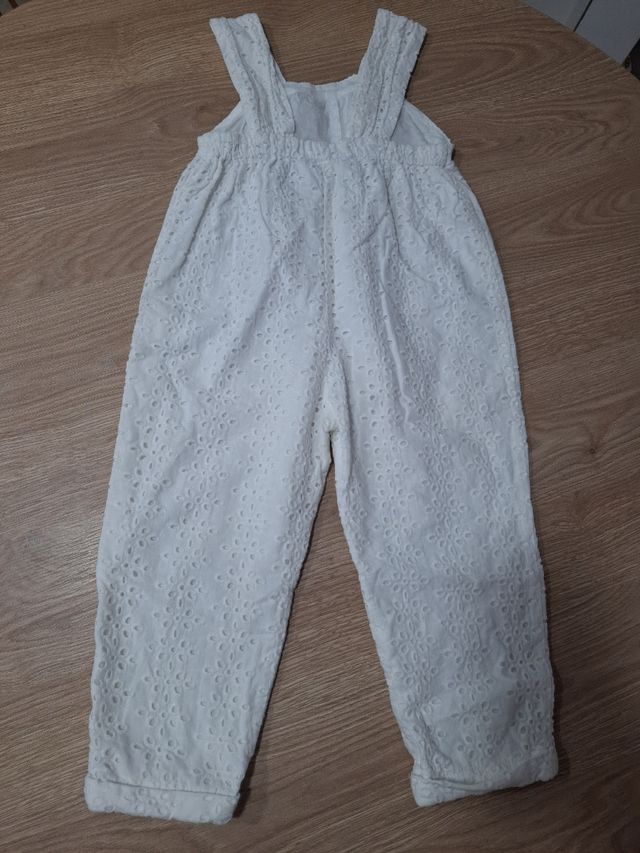 Mono niña Zara blanco 4-5 años
