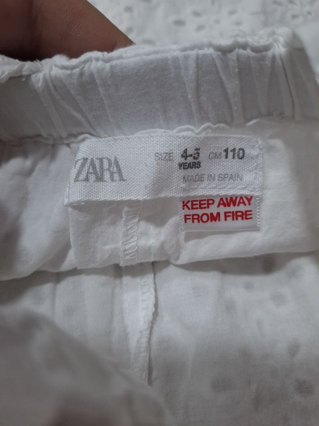 Mono niña Zara blanco 4-5 años