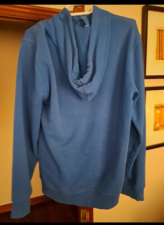 2 Sudaderas Quiksilver Azul y  Negra de Pull&Bear