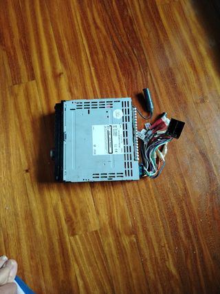 Clarion CZ201E Radio CD MP3 USB AUX