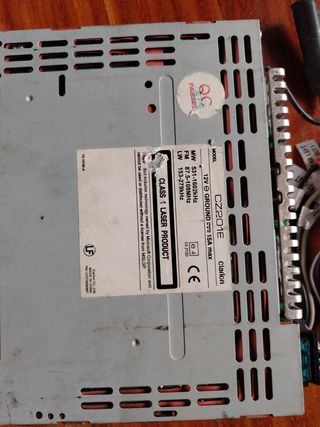 Clarion CZ201E Radio CD MP3 USB AUX