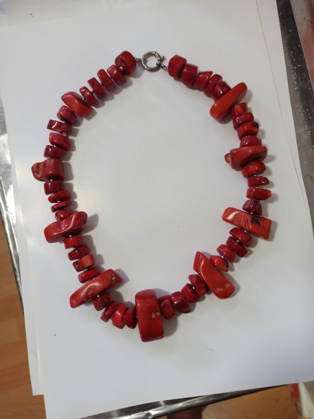 Collar rojo de coral 54 cm