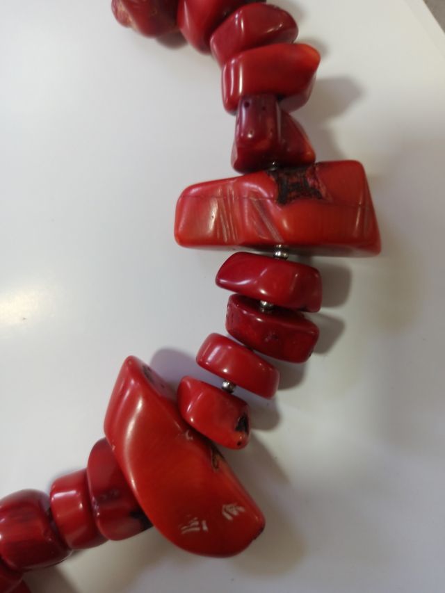 Collar rojo de coral 54 cm