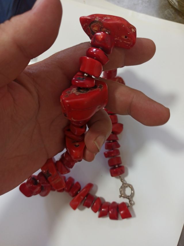 Collar rojo de coral 54 cm