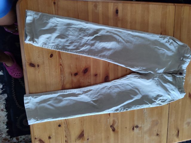 Pantalón beige Zara niño 7-8 años