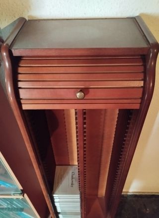 mueble CDS madera marrón